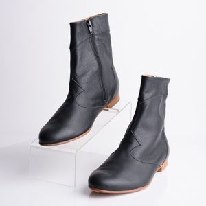 Pare Gabia Ispone Womens Black Leather Flat Boots Booties Sz 8 EU 39 New